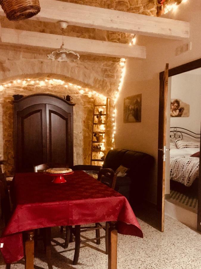 Trullo Di Giovannina Casa Vacanza 阿尔贝罗贝洛 外观 照片